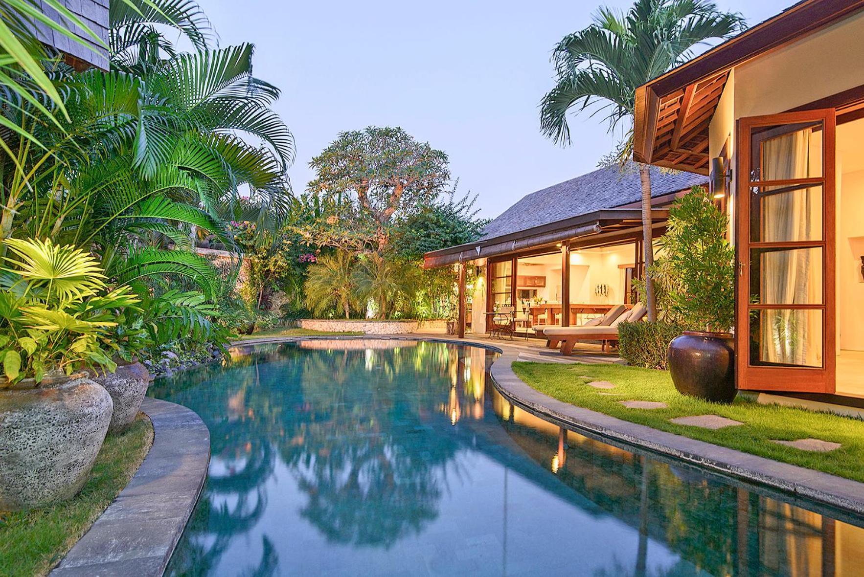 Lataliana Seminyak Villa Kültér fotó